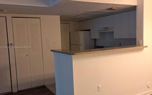 5035 Wiles Rd #101,  Coconut Creek, FL 33073-4208