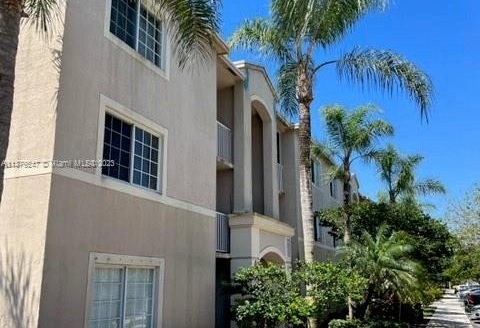 5035 Wiles Rd #101,  Coconut Creek, FL 33073-4208