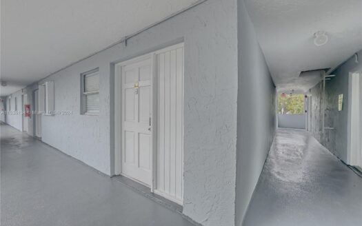 9353 Fontainebleau Blvd #A215,  Miami, FL 33172-4244