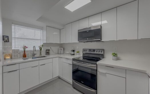 9353 Fontainebleau Blvd #A215,  Miami, FL 33172-4244