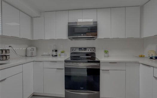 9353 Fontainebleau Blvd #A215,  Miami, FL 33172-4244