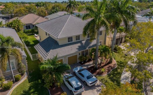 1255 Skylark Dr,  Weston, FL 33327-2380