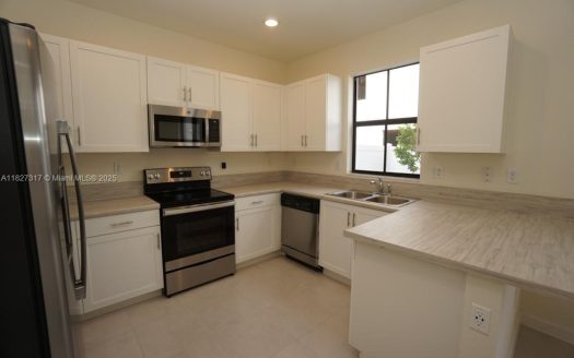 10911 W 33rd Ln #10911 Hialeah, FL 33018
