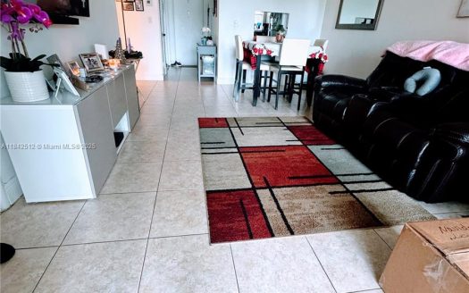 8500 Sunrise Lakes Blvd #104 Sunrise, FL 33322