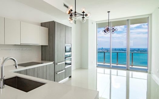 2900 NE 7th Ave #LPH-4505 Miami, FL 33137