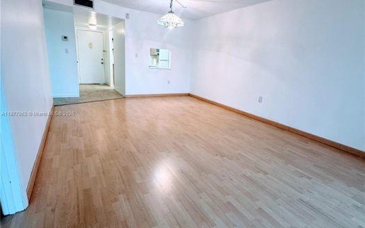 8435 Sunrise Lakes BLV #104 Sunrise, FL 33322