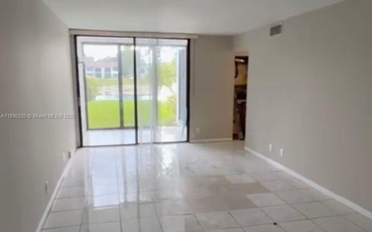 212 Lake Pointe Dr #106 Oakland Park, FL 33309