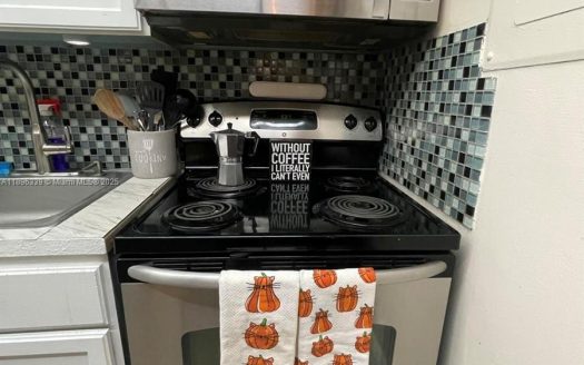 7100 NW 17th St #421 Plantation, FL 33313