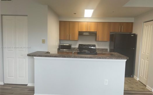 6020 W Sample Rd #308 Coral Springs, FL 33067