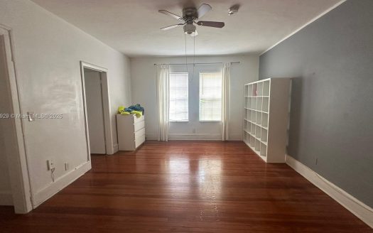 754 Meridian Ave #15 Miami Beach, FL 33139