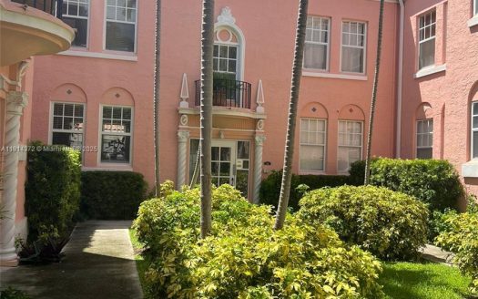 754 Meridian Ave #15 Miami Beach, FL 33139