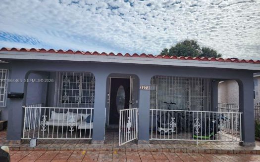 2272 NW 4TH ST Miami, FL 33125