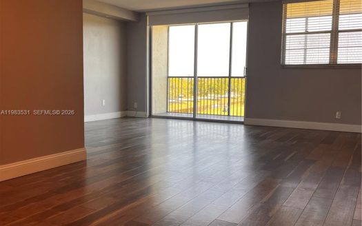 3100 W Rolling Hills Cir #403 Davie, FL 33328