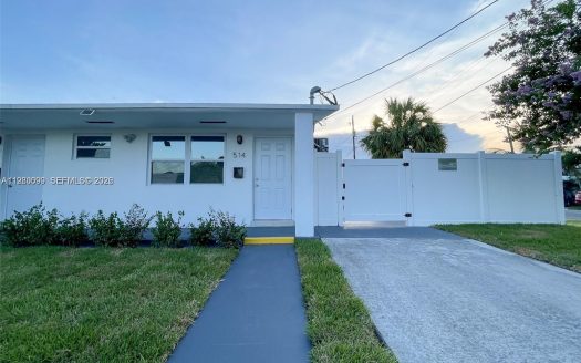 514 NE 4th Ave #514 Hallandale Beach, FL 33009
