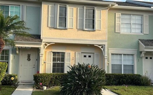50 Key West Ct #50 Weston, FL 33326