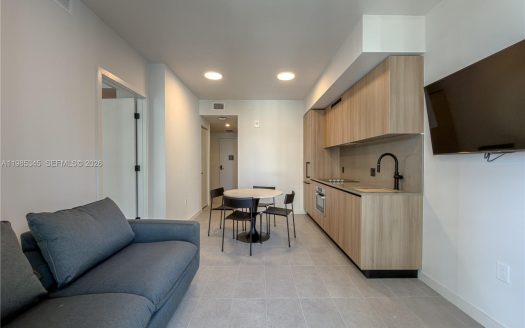 121 NE 5th St #2211 Miami, FL 33132