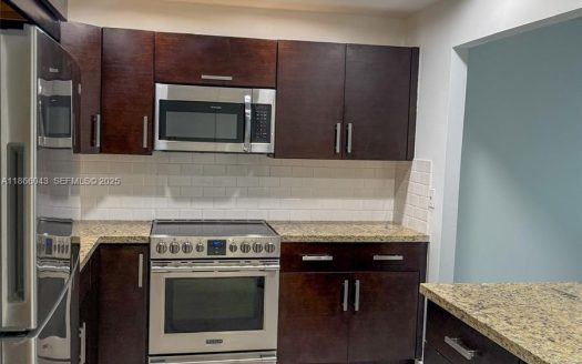 7051 Environ Blvd #431 Lauderhill, FL 33319