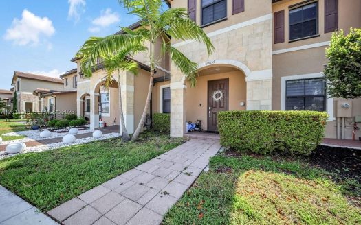 10657 W 32nd Ln Hialeah, FL 33018