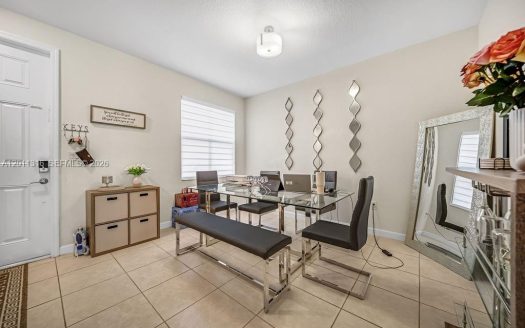 10657 W 32nd Ln Hialeah, FL 33018